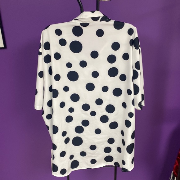 Casual white button-down shirt with various sized black polkadots - Picture 2 of 3